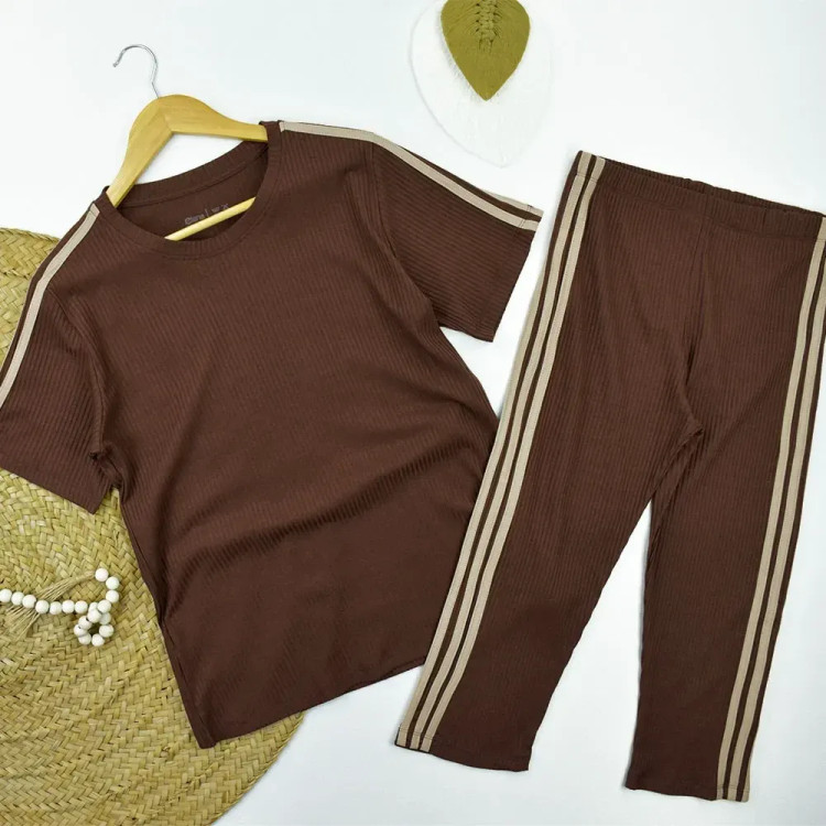 ست تیشرت و شلوارک زنانه اسپرت راه راه فانریپ کبریتی فری سایز
