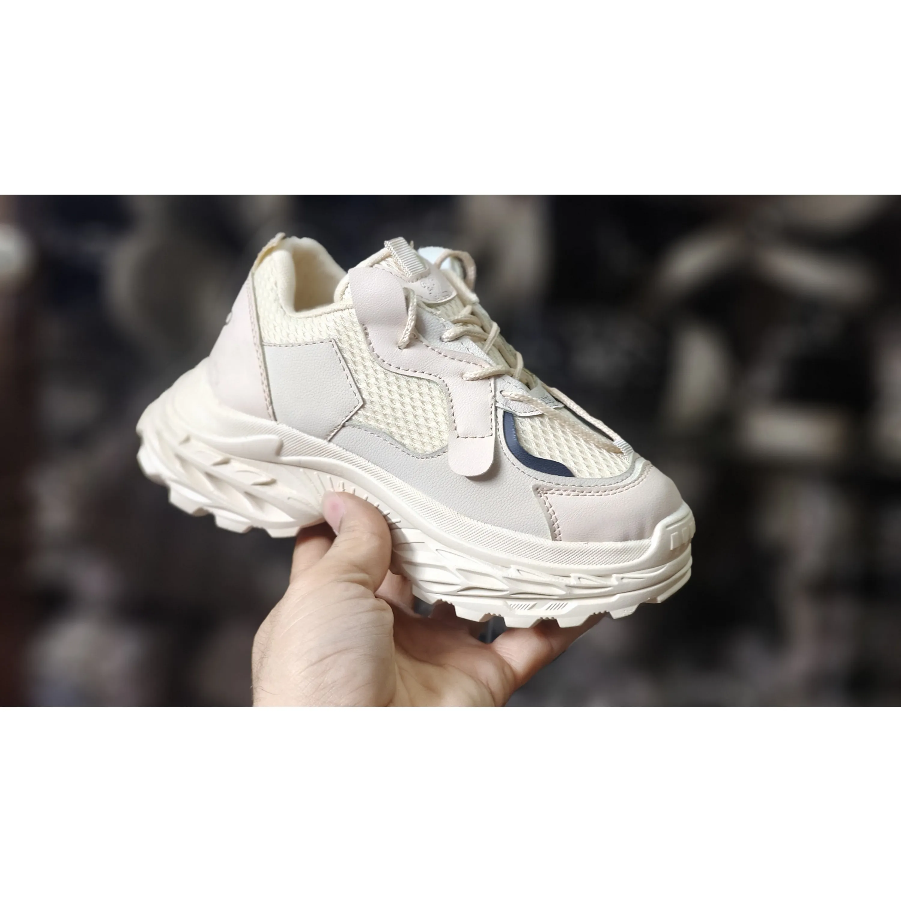 کفش اسپرت بچگانه پسرانه دخترانه کرم لژدار سایز 31 تا 35